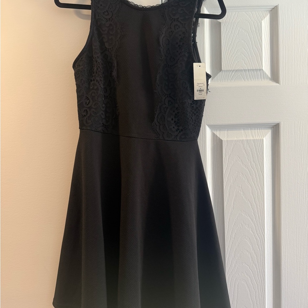 Elegant Black Sleeveless Dress